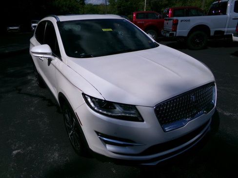 Used 2019 Lincoln MKC Reserve w/ MKC Technology Package FWD image 2
