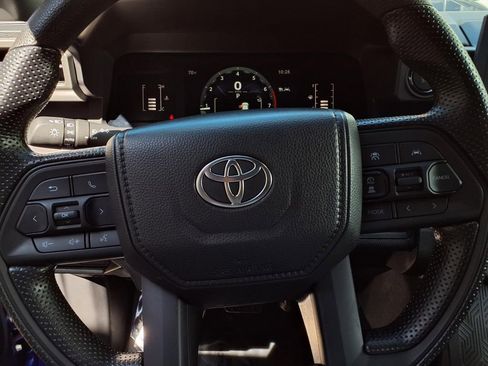 Certified 2025 Toyota Tacoma SR5 AWD/4WD image 12
