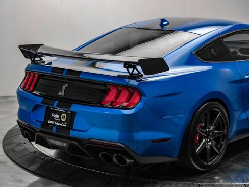Used 2021 Ford Mustang Shelby GT500 w/ Carbon Fiber Track Pack RWD image 22