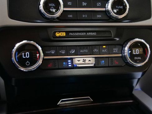 Used 2022 Ford F250 Lariat w/ Tremor Off-Road Package image 16