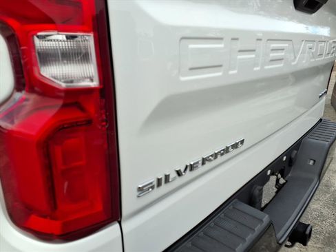 Used 2019 Chevrolet Silverado 1500 Custom Trail Boss image 13