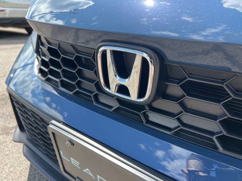 Used 2025 Honda Civic Sport image 28