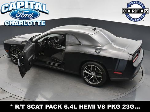 Used 2016 Dodge Challenger R/T Scat Pack image 32