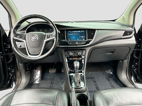Used 2020 Buick Encore Essence FWD image 3