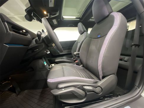 New 2026 MINI Cooper 2-Door Hardtop FWD image 17