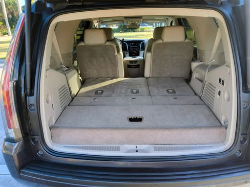 Used 2016 Cadillac Escalade Luxury AWD/4WD image 58