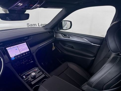 New 2025 Jeep Grand Cherokee Overland w/ Trailer Tow Package image 24