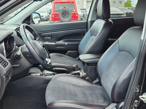 Used 2024 Mitsubishi Outlander Sport ES AWD/4WD image 7