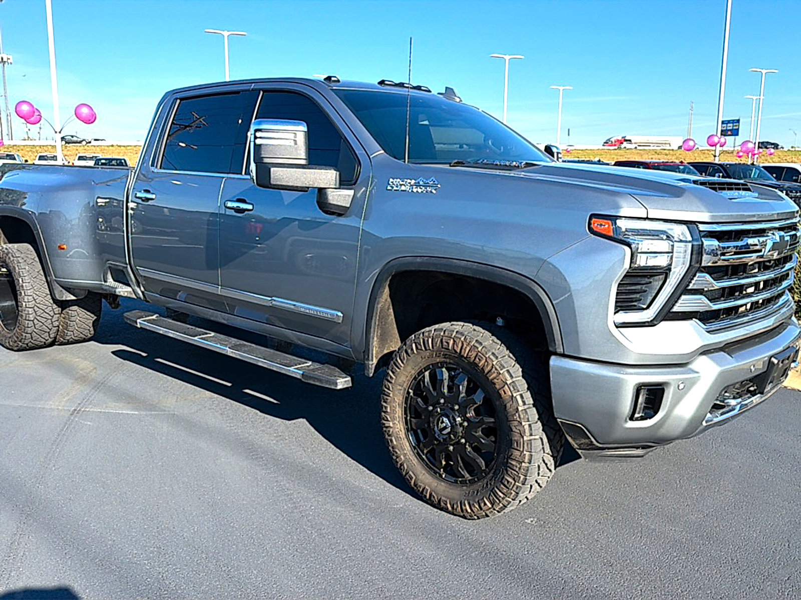Used 2024 Chevrolet Silverado 3500 High Country AWD/4WD image 4
