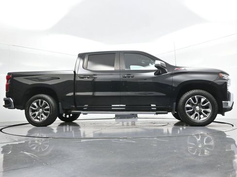 Used 2022 Chevrolet Silverado 1500 LT AWD/4WD image 50