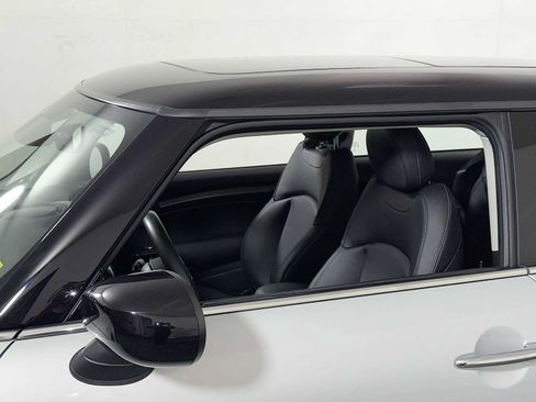 Certified 2023 MINI Cooper S FWD image 29