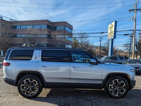 Used 2025 Rivian R1S Adventure image 6