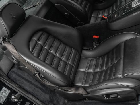 Used 1998 Ferrari 550 Maranello Coupe RWD image 23