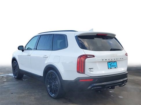 Used 2022 Kia Telluride EX w/ EX Premium Package image 3