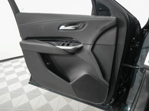 Used 2024 Cadillac XT4 Luxury w/ Cold Weather Package FWD image 12