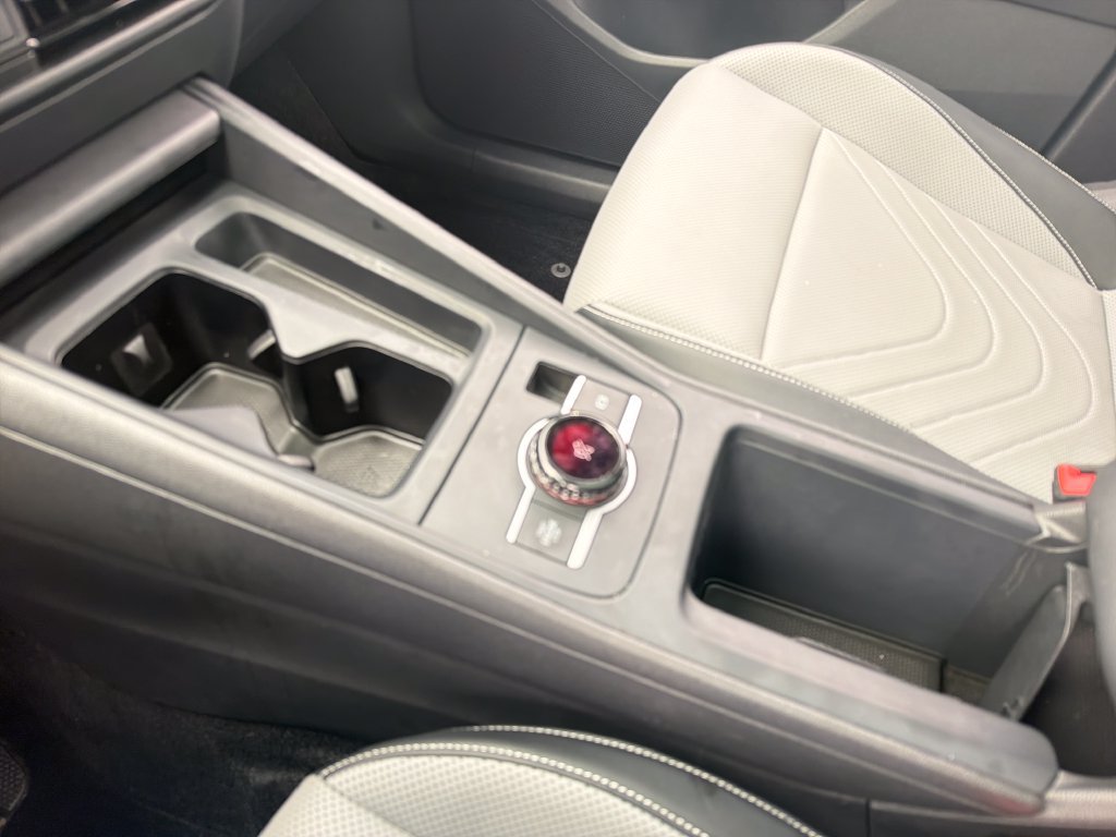 Certified 2026 Volkswagen Tiguan SE R-Line AWD/4WD image 17