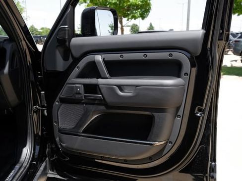 New 2026 Land Rover Defender 110 OCTA AWD/4WD image 58