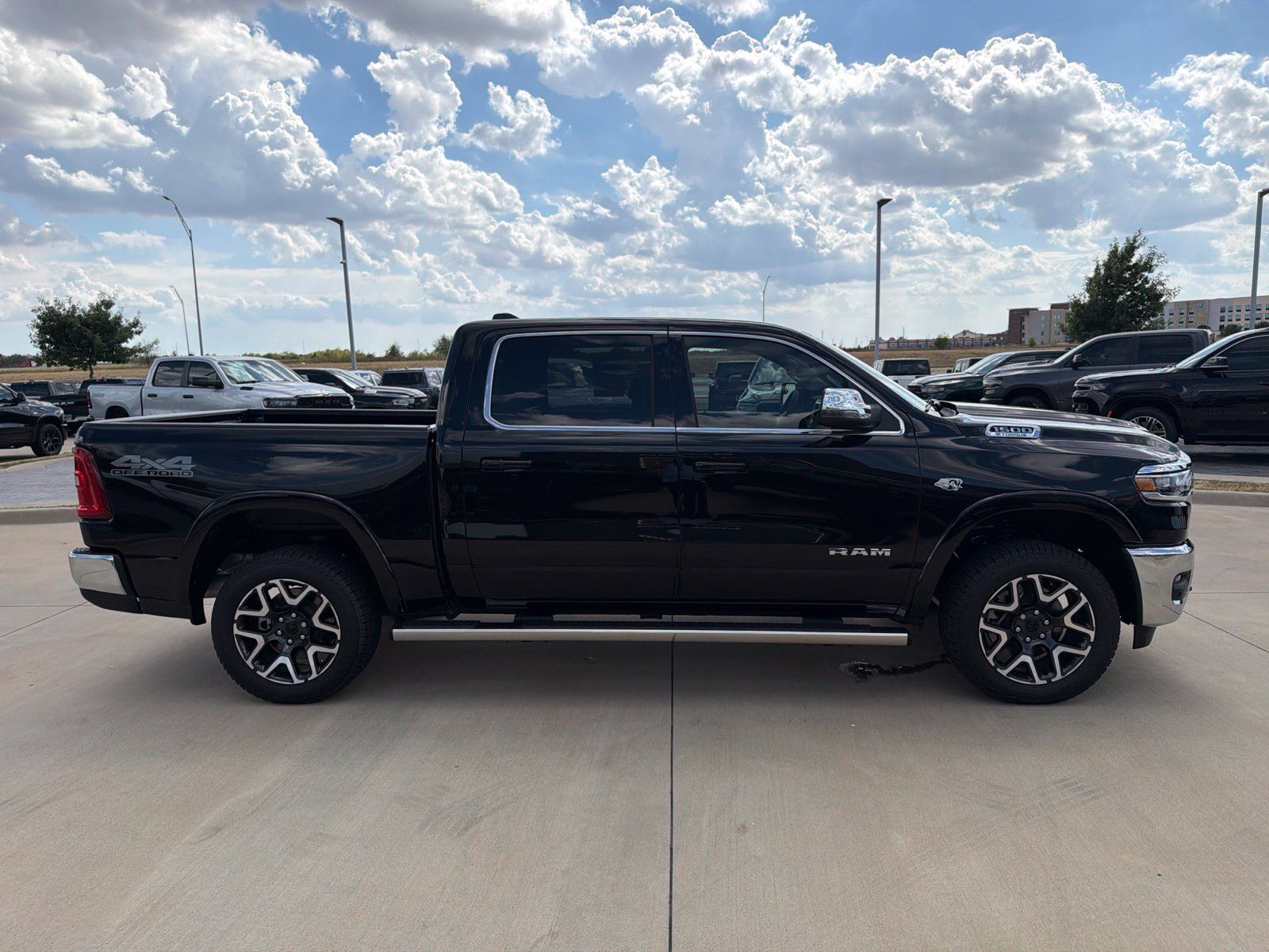Used 2026 RAM 1500 Laramie w/ Off Road Group AWD/4WD image 6