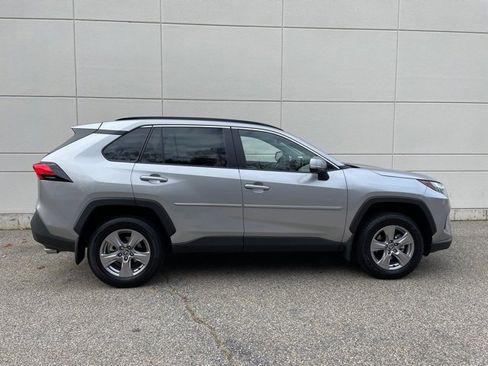 Used 2025 Toyota RAV4 XLE image 5