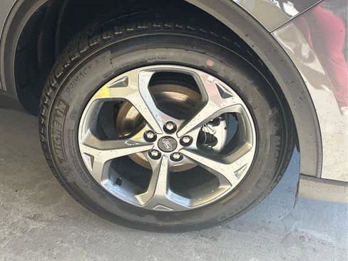 New 2025 Ford Escape ST-Line w/ Cold Weather Package image 39