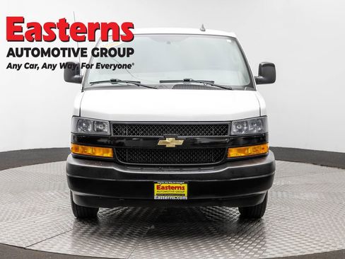 Used 2021 Chevrolet Express 2500 RWD image 2