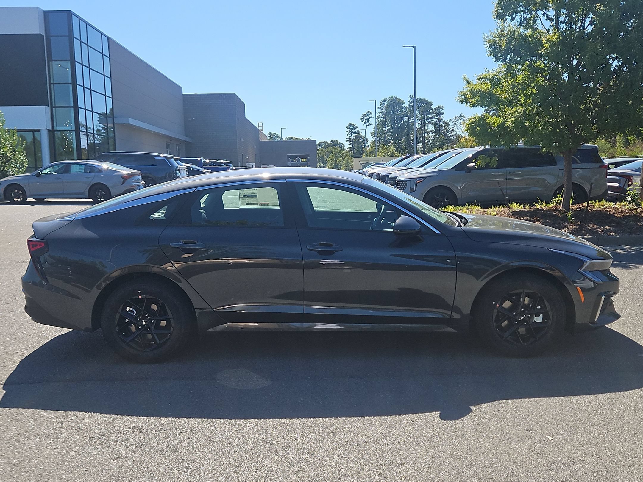 New 2026 Kia K5 LXS FWD image 8