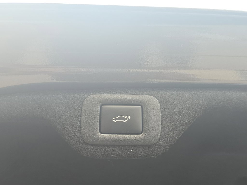 Used 2025 Lexus ES 300h w/ Technology Package FWD image 17