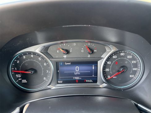 Certified 2024 Chevrolet Equinox LT w/ LPO, Floor Liner Package image 12