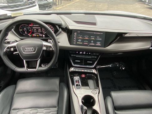 Used 2022 Audi e-tron GT Prestige w/ Prestige Package image 14