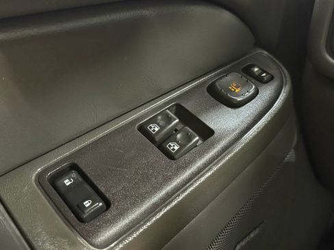 Used 2004 GMC Sierra 2500 SLE w/ Skid Plate Package AWD/4WD image 23