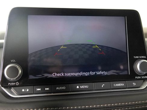 Used 2023 Nissan Rogue SV w/ SV Premium B Package image 6