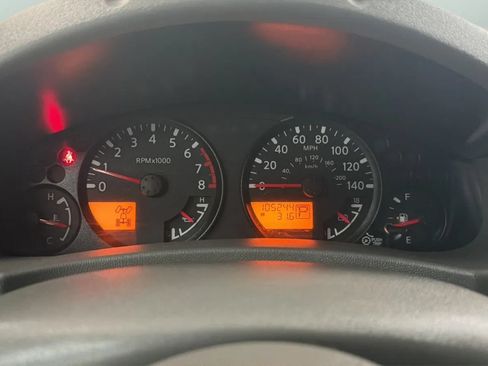 Used 2012 Nissan Frontier SV AWD/4WD image 11