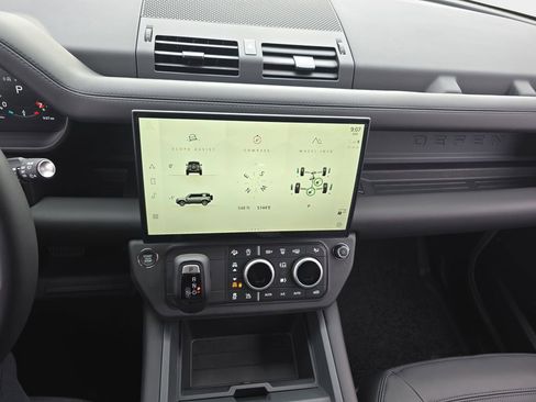 New 2026 Land Rover Defender 110 X-Dynamic SE image 20