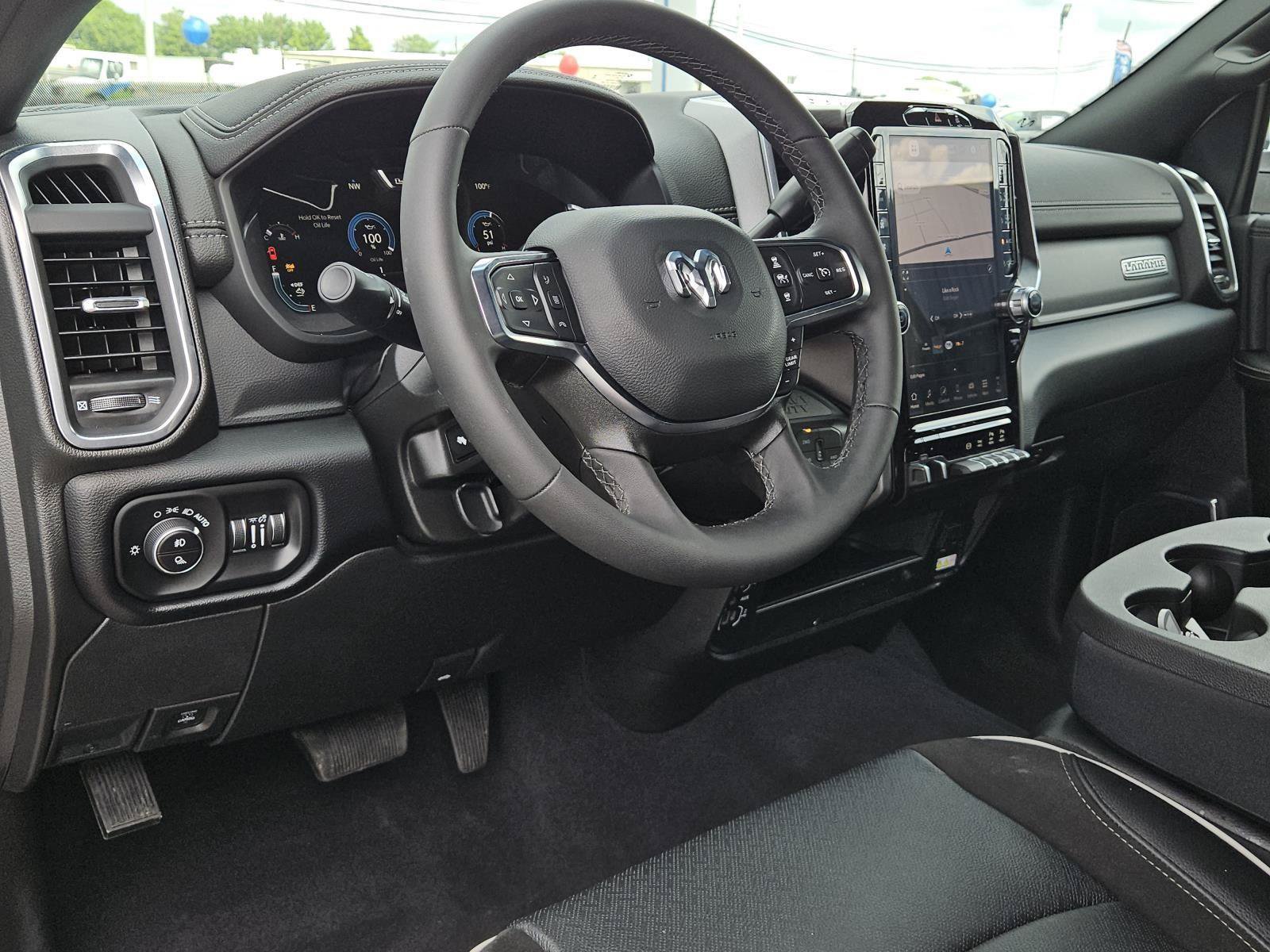 Used 2026 RAM 2500 Laramie AWD/4WD image 27