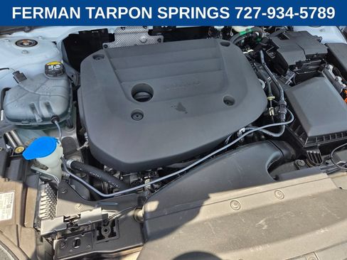 Certified 2024 Volvo XC40 B5 Plus w/ Protection Package Premier AWD/4WD image 20