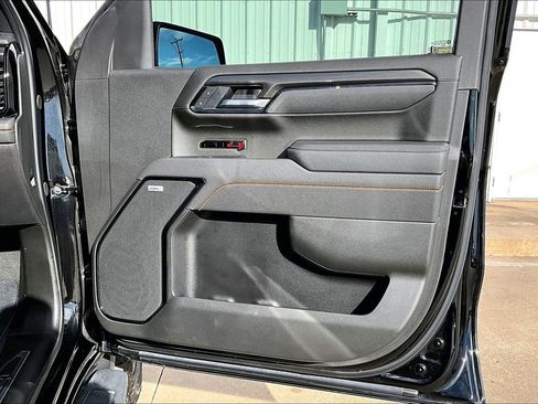 Used 2025 GMC Sierra 1500 AT4 w/ AT4 Premium Package image 23