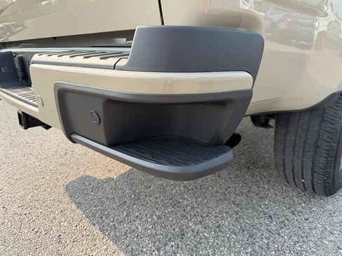 Used 2021 Chevrolet Colorado Z71 AWD/4WD image 49