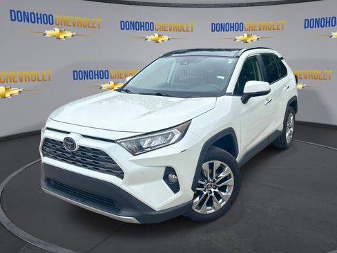 Used 2019 Toyota RAV4 Limited w/ Advanced Technology Package FWD image 4