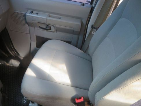 Used 2012 Ford E-250 and Econoline 250 Extended w/ Commercial Cargo Van Pkg RWD image 30