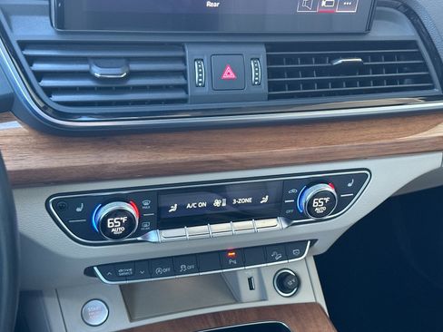 Used 2021 Audi Q5 2.0T Premium w/ Convenience Package image 19