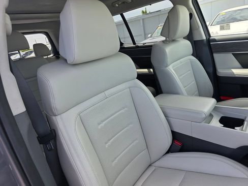 Used 2025 Hyundai Santa Fe Calligraphy AWD/4WD image 28