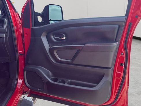 Used 2021 Nissan Titan PRO-4X w/ Pro-4x Convenience Package AWD/4WD image 56