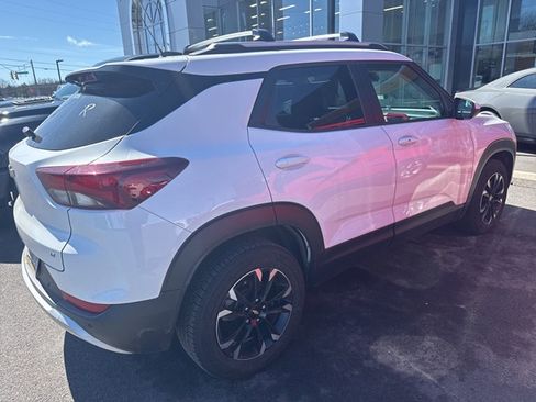 Used 2021 Chevrolet TrailBlazer LT w/ Convenience Package image 3