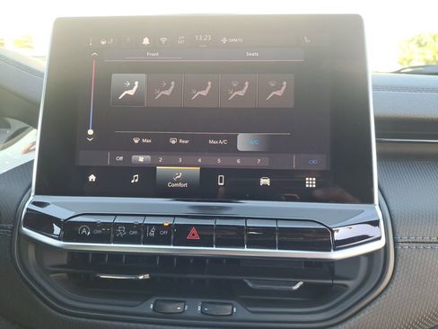 New 2026 Jeep Compass Latitude image 4