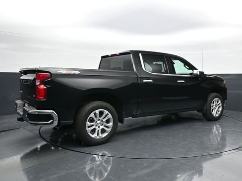Used 2024 Chevrolet Silverado 1500 LTZ AWD/4WD image 2