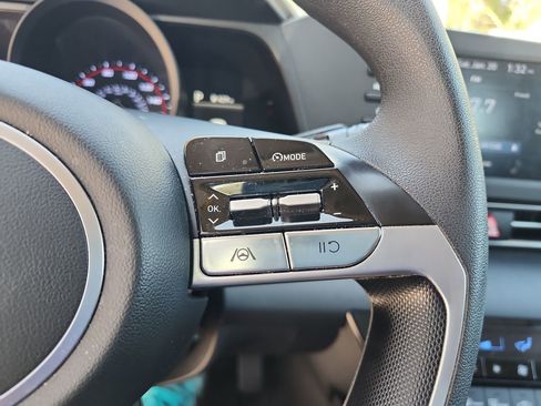 Used 2023 Hyundai Elantra SEL image 30