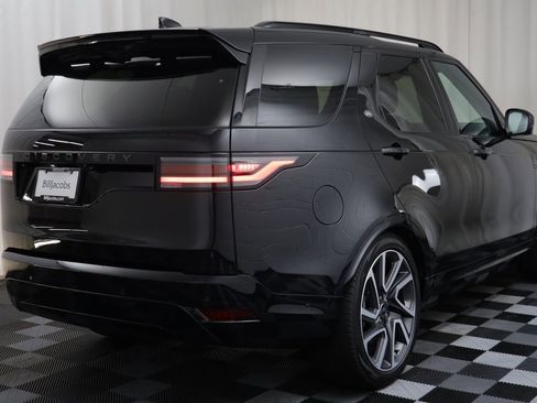 Used 2025 Land Rover Discovery Dynamic SE image 20