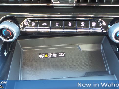 New 2026 Chevrolet Suburban LT w/ Comfort Package image 16