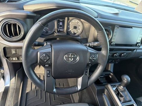 Used 2021 Toyota Tacoma TRD Off-Road AWD/4WD image 16