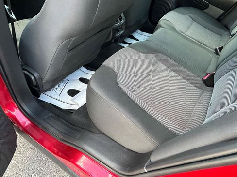 Used 2010 Ford Taurus SEL FWD image 9